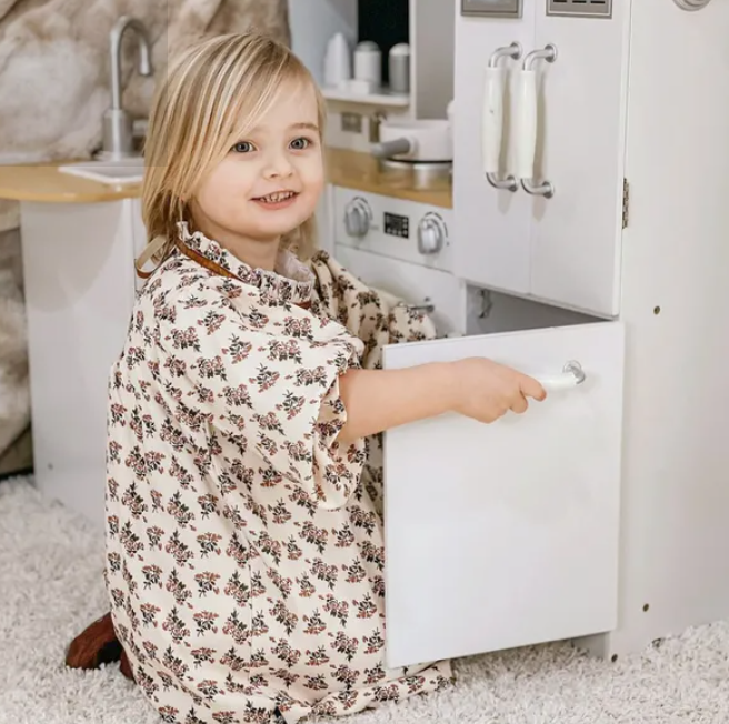 Kids Corner Wooden Deluxe Play Kitchen with Movable Faucet, Dishwasher and Counter - Little Play World Store